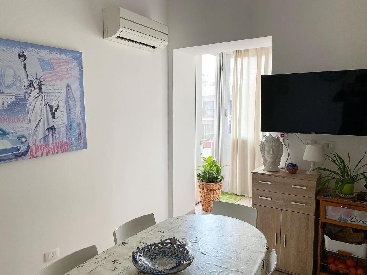 Giuffrida Apartment Rooms คาตาเนีย ภายนอก รูปภาพ