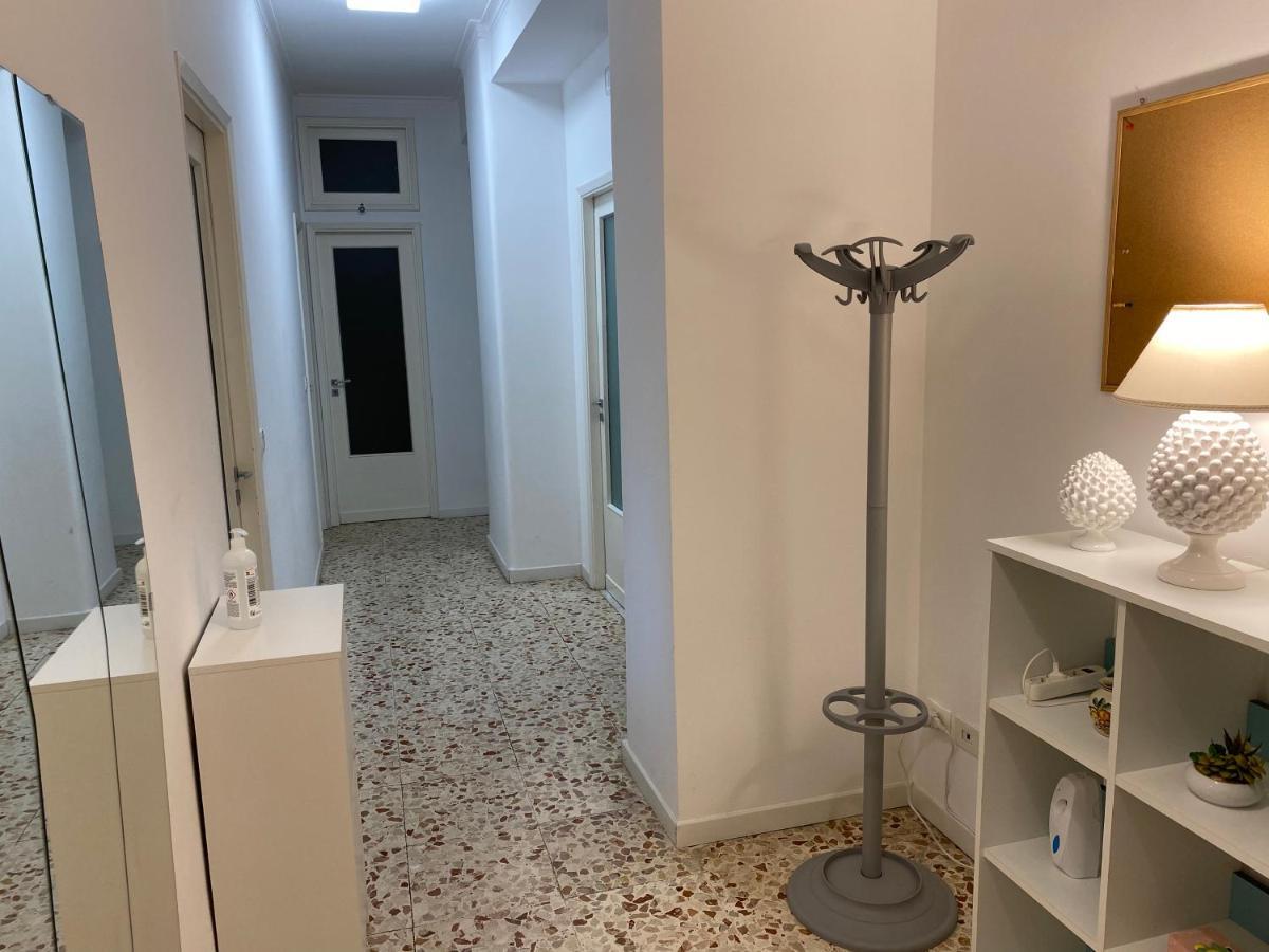 Giuffrida Apartment Rooms คาตาเนีย ภายนอก รูปภาพ