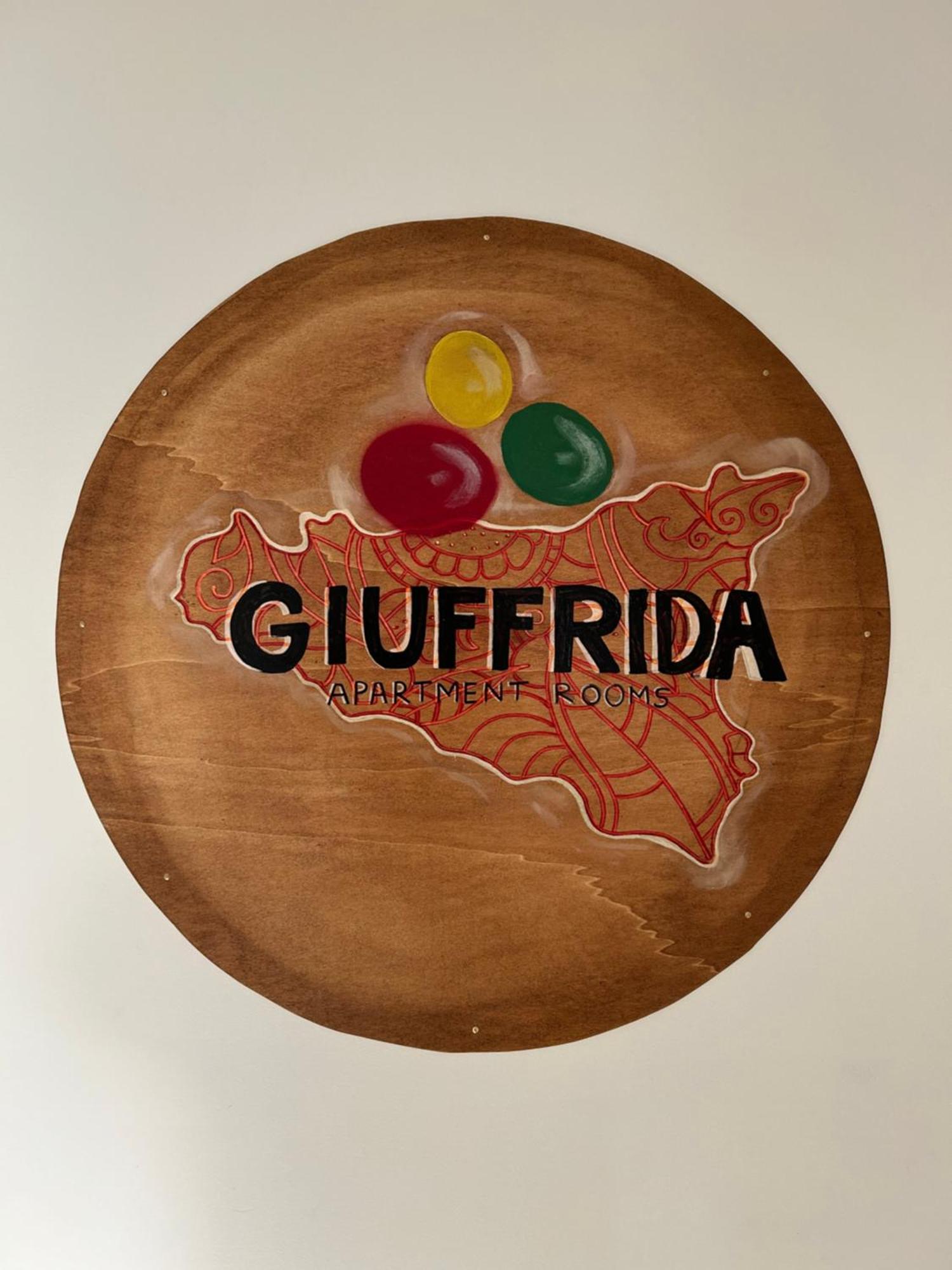 Giuffrida Apartment Rooms คาตาเนีย ภายนอก รูปภาพ